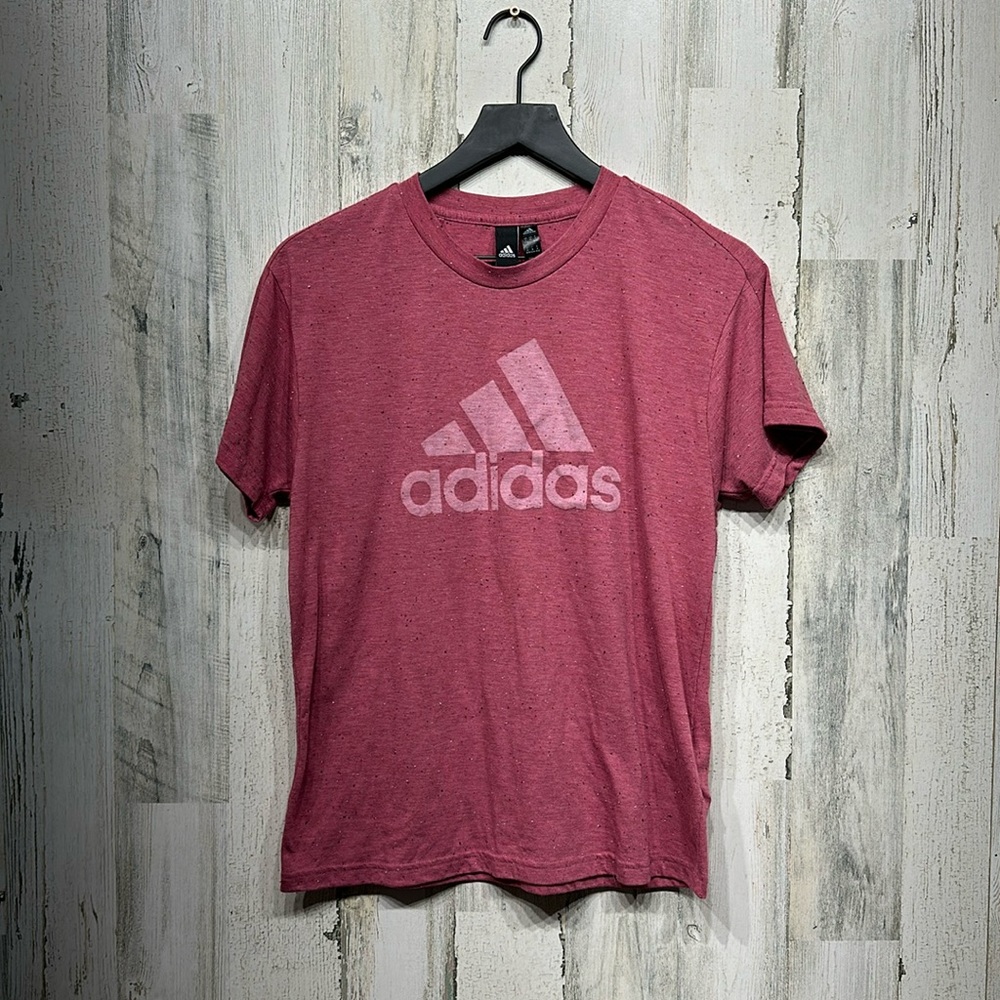 Women’s Adidas red spackled shirt Size M- excellent condition!